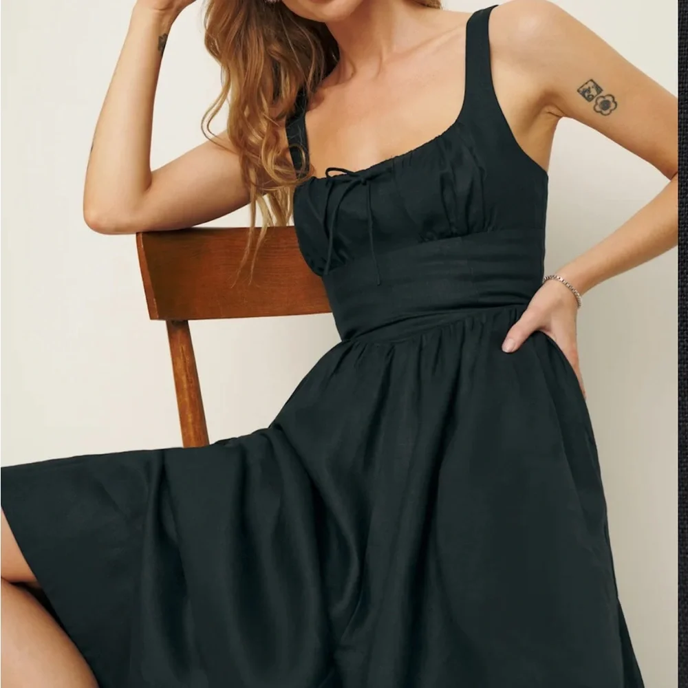 Reformation Balia Linen Dress in Black *NEW* - Picture 2 of 7